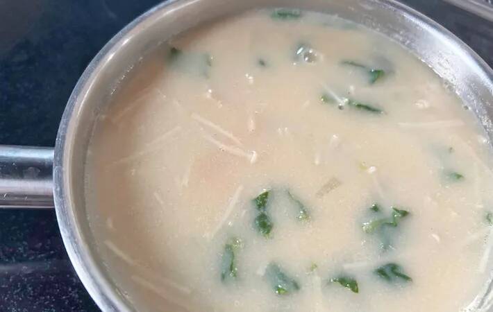 味噌汁を見た息子が「なんか白くない？」　ちょい足しした意外な食材とは…？