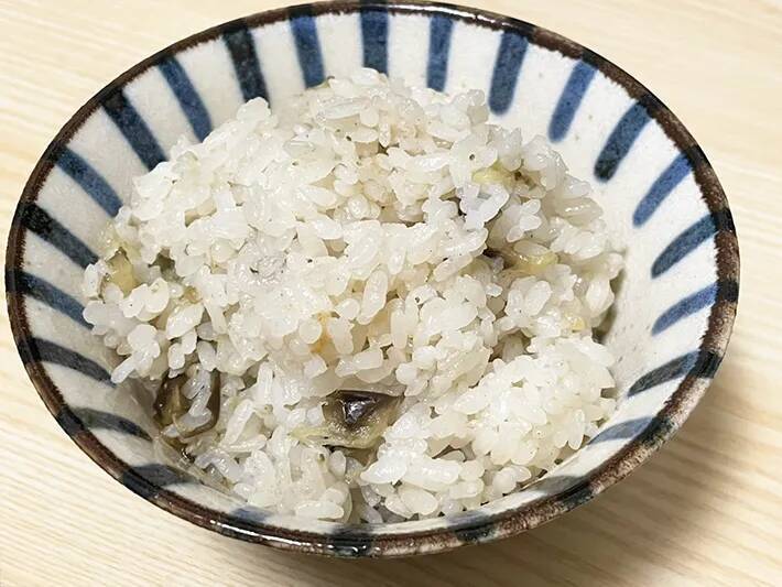 炊飯器にナスを丸ごとドボン　炊きあがりに「病みつきになる」「おにぎりにもいい」