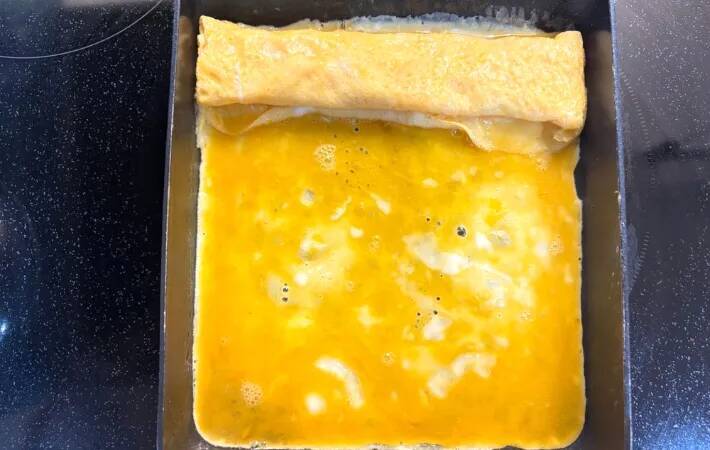 高校生息子が「この玉子焼き、どうやったの？」　焼きたてを巻き簾にのせて？