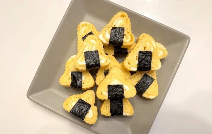高校生息子が「この玉子焼き、どうやったの？」　焼きたてを巻き簾にのせて？