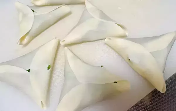 「食べた夫が「また作って！」　シソと餃子の皮で包んだのは…【簡単つまみレシピ】」の画像
