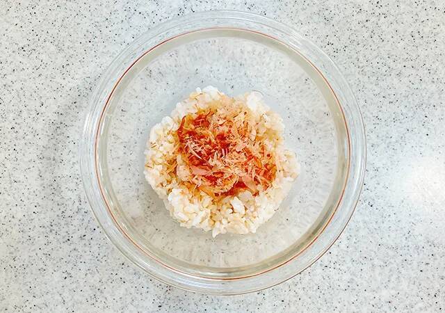 【レシピ】ボウルにご飯を入れて？　できた絶品『焼きおにぎり』がたまらん…！