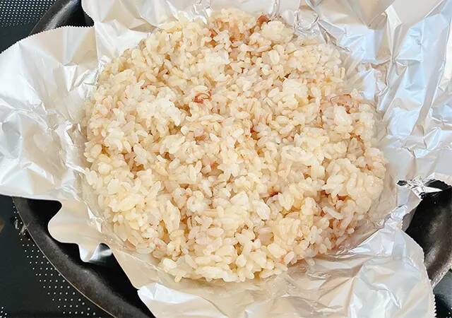 【レシピ】ボウルにご飯を入れて？　できた絶品『焼きおにぎり』がたまらん…！