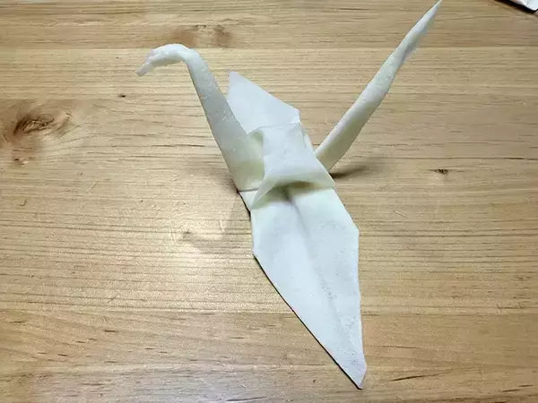 「「天才か」「今にも飛び立ちそう」　余った春巻きの皮で作ったものが？」の画像