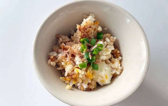 炊飯器に卵を割り入れて…　できた簡単ご飯に「子供がペロリ」「作業5分」