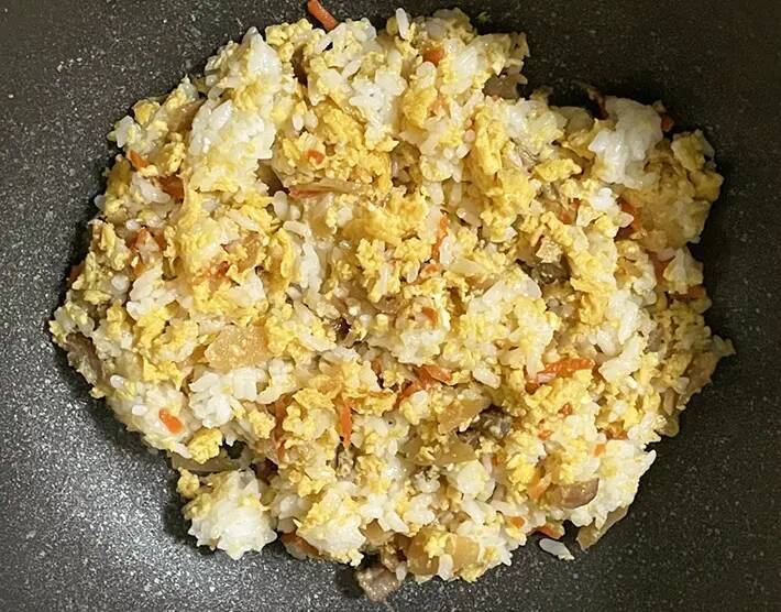 『ちらし寿司』焼いてみた！　チャーハン風アレンジに「あっという間に完食」