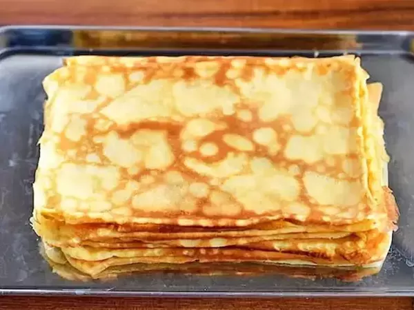 玉子焼き器に薄く生地を広げて…　重ねて作る簡単おやつが「お店みたい」【管理栄養士のレシピ】