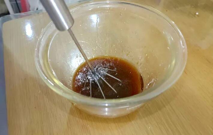 スリコで見つけた『半自動泡だて器』が優秀！電池なしでメレンゲもあっという間
