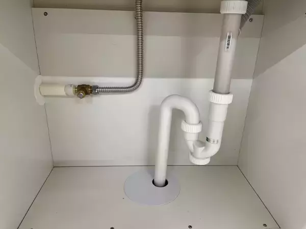 家にある物でできる！　排水管の汚れを落とす簡単な掃除術