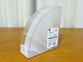 100均の『アーチ型スタンド』を食器横に設置　便利な「じゃない使い方」【3選】