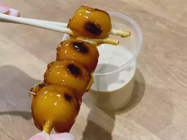 みたらし団子を入れたのは…　新感覚の秋アレンジに「甘じょっぱさがたまらない！」