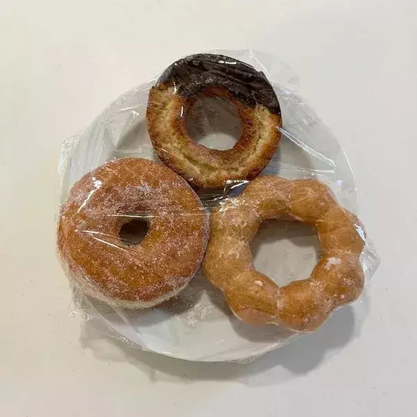 「ただ冷蔵庫に入れるのはＮＧ？　ドーナツをおいしく保つ『正解』に「知らなかった」」の画像