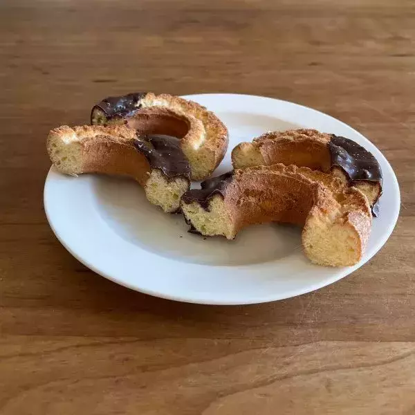 「ただ冷蔵庫に入れるのはＮＧ？　ドーナツをおいしく保つ『正解』に「知らなかった」」の画像