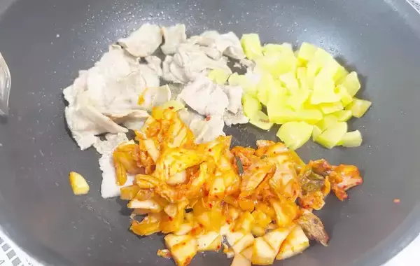 「食べた夫が「名前負けしてない」と絶賛！　混ぜご飯の具材に使ったのは？【キムタクご飯】」の画像