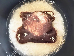 炊飯器に1袋入れてみて！　子供が感動した炊き込みご飯、具材に使ったのは？【レシピ】