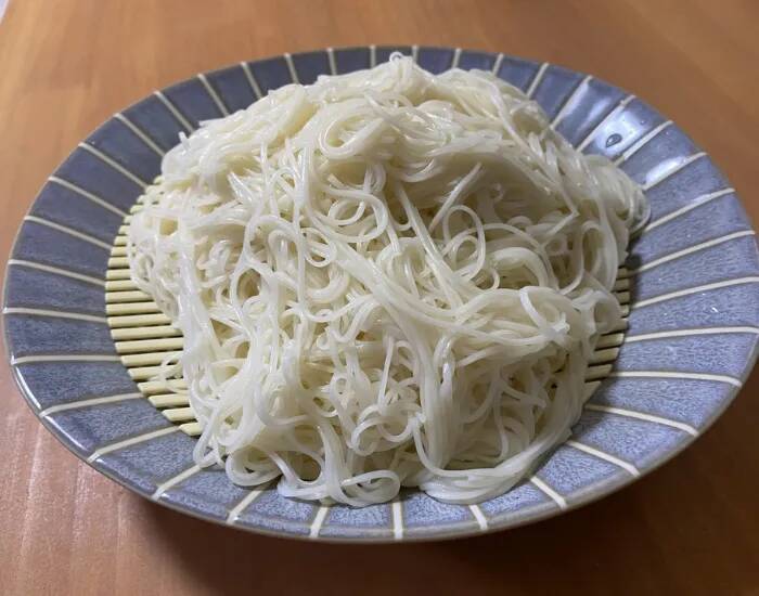 その発想はなかった！ 『余ったそうめん』をごま油で？「手が止まらない」【食べ方4選】