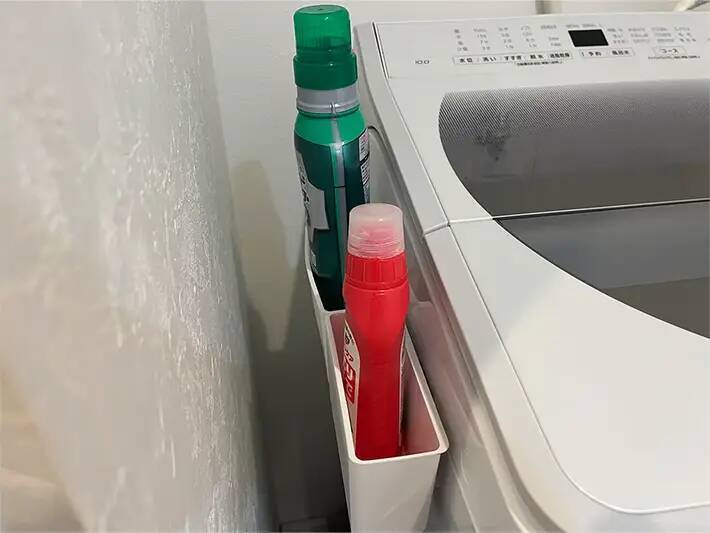 洗濯のたびに「あれどこだっけ？」が消えた　ダイソーのマグネットポケットを洗濯機に貼りつけてみたら…
