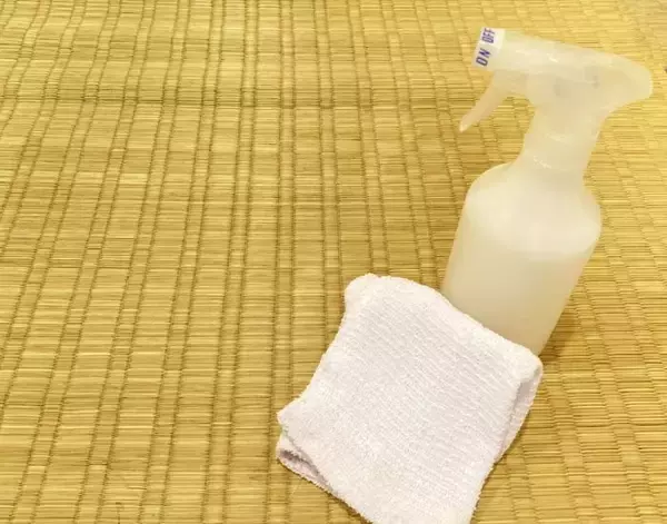 「畳にじわっと広がるカビ　正しい掃除法に「知らなかった」「今日やる」」の画像