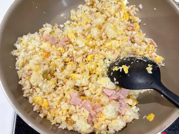 ご飯の『かさ増し』に使ったのは…？　節約チャーハンに夫も子供も大満足【節約レシピ】