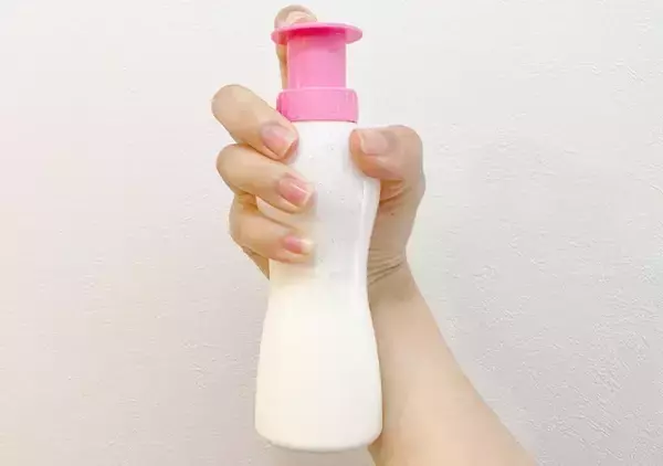 「ペットボトルみたいな容器を振ったら…まさかの結果に！」の画像