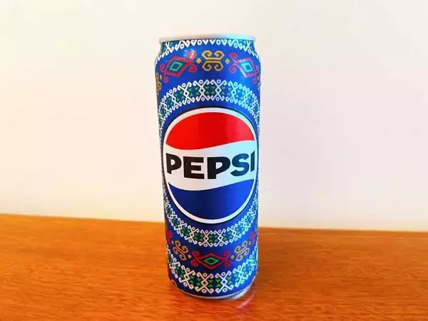 「スーパーで見つけた『マレーシアのお祭り缶』　かわいすぎる『限定デザイン』とは？」の画像