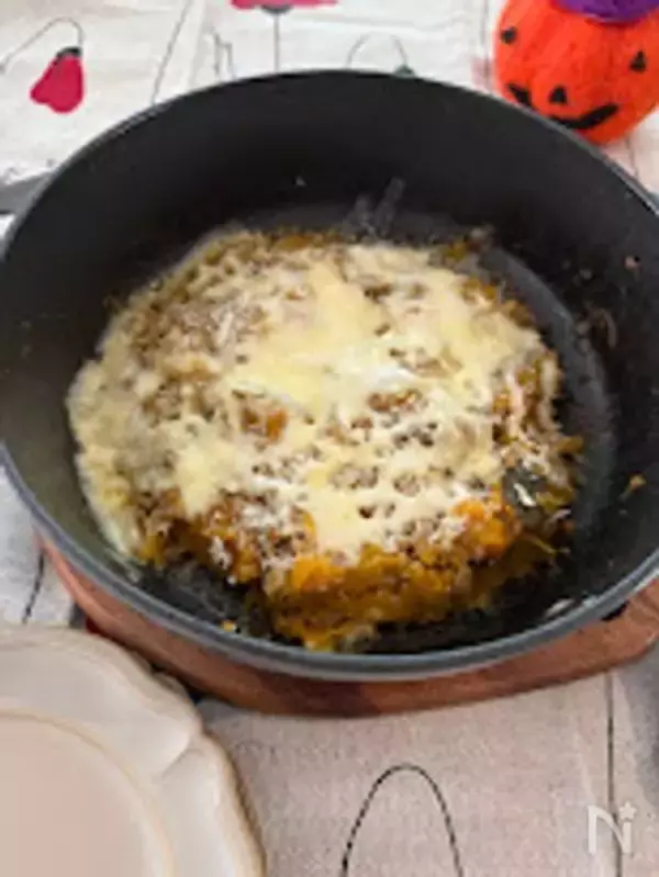 「ホクホク食感に家族も絶賛！　フライパンごと食卓に出せる『揚げないコロッケ風』」の画像