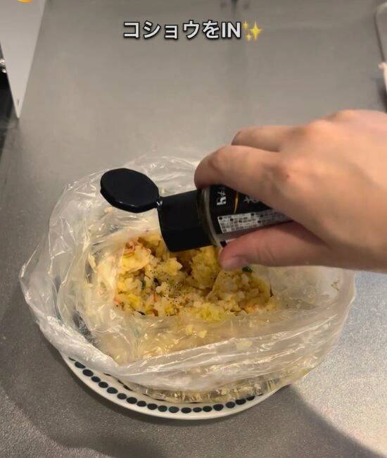 ご飯と卵を袋に入れて3分　完成したモノに「これすごい」「早速試す」