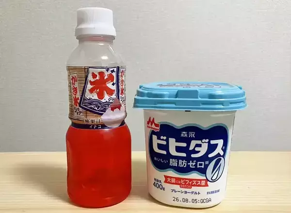 「ヨーグルトに『大さじ2杯』混ぜて放置　できあがりに「ぜい沢な朝食になった」「かわいい」」の画像