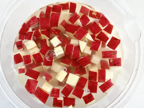 作ってもすぐなくなる！　サツマイモを小さく角切りして…「手が止まらない」【最強おやつ】