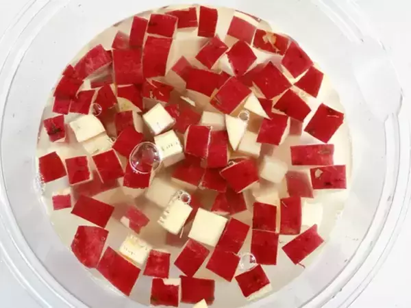 作ってもすぐなくなる！　サツマイモを小さく角切りして…「手が止まらない」【最強おやつ】