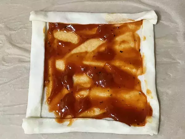 「余った春巻きの皮、こうやって食べる　『2枚重ねて』焼いた結果に「絶対また作る」」の画像