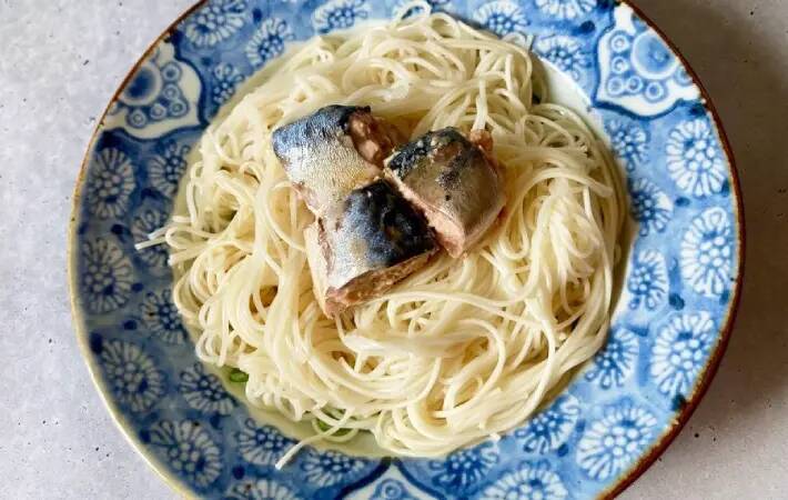 めんつゆかける前にのせてみて！　そうめんの意外な具材に「一気に満足度アップ」