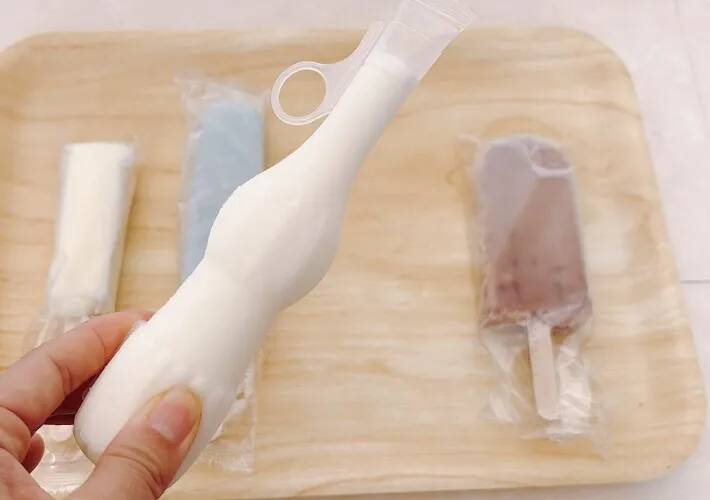 水筒に『保冷剤』とアイスを入れて放置　5時間後の結果に「これはすごい」