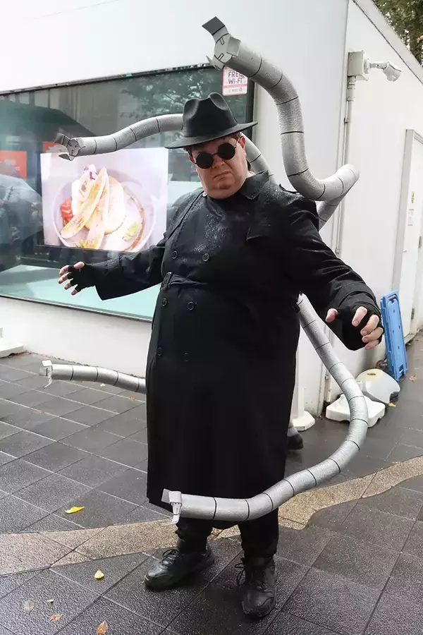 「ミャクミャクが擬人化！？　『池ハロ』参加者がコスプレにかける思いとは【独自取材】」の画像