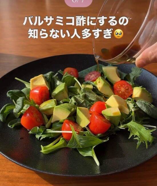 ウスターソースに『酢』を加えて！　混ぜた結果に「やってみたくなる」「こういうの好き」