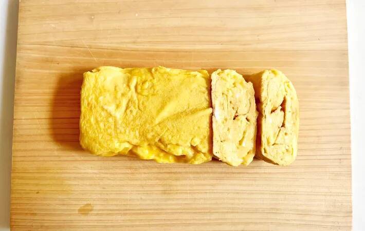 卵3個に加えたのは…？　家にあるもので『簡単ふわふわ玉子焼き』【料理の小ワザ】