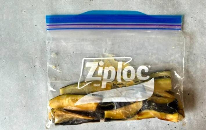 ナスに塩、醤油、みりんと『小さじ1杯』の？　保存袋で作る漬物に「箸が止まらない！」