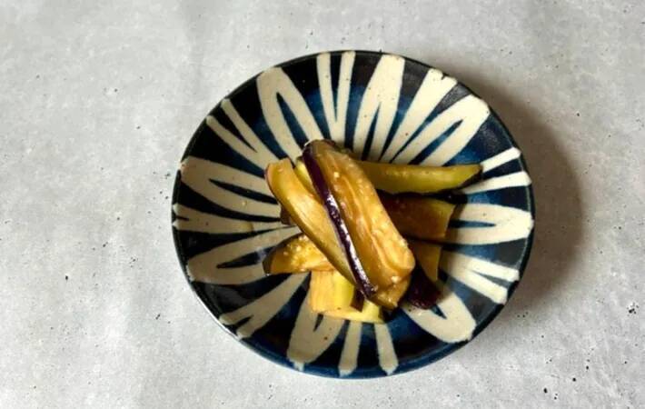 ナスに塩、醤油、みりんと『小さじ1杯』の？　保存袋で作る漬物に「箸が止まらない！」