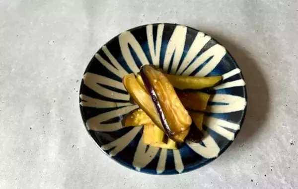 「ナスに塩、醤油、みりんと『小さじ1杯』の？　保存袋で作る漬物に「箸が止まらない！」」の画像