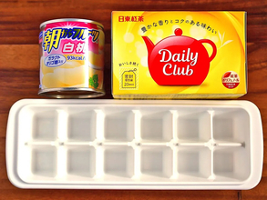 製氷皿に紅茶と桃缶を入れて…　管理栄養士が試した夏ドリンクに「薄まらない！」「家でも大満足」