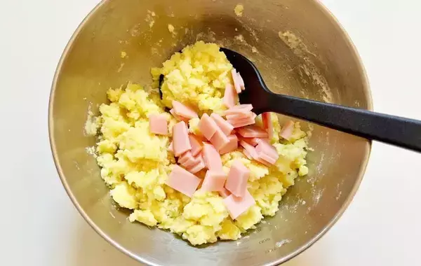 「サツマイモが秒で消える？　レンチンして混ぜたのは…？【秋の簡単レシピ】」の画像