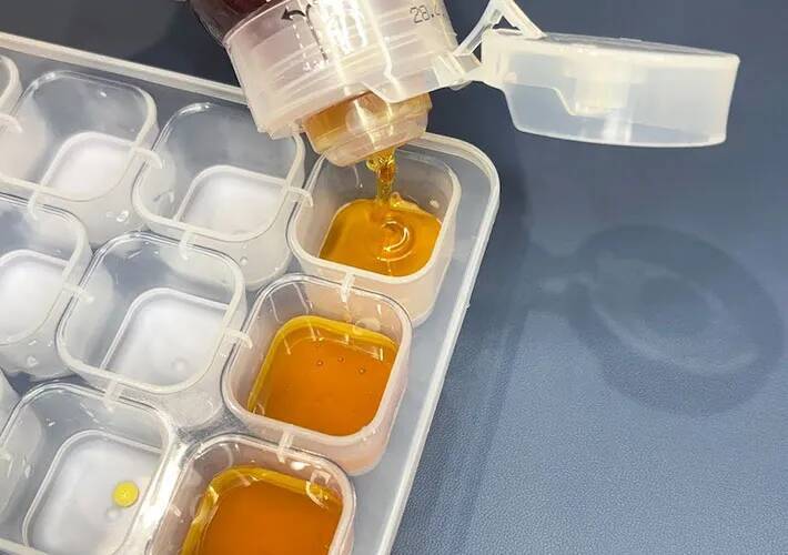材料はハチミツだけ　製氷皿に入れて凍らすと「想像以上の満足感！」