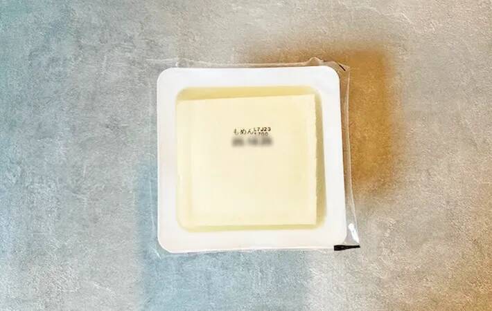 まだ重し使ってるの？　豆腐の水を切る時は…「あの時間は何だった？」【時短テク】