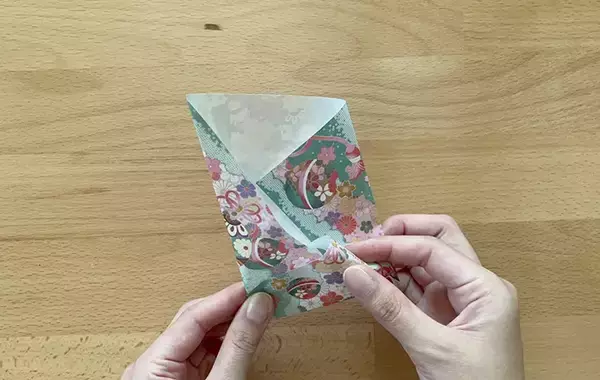 「ポチ袋、もう買わなくていいかも！　折り紙2枚で本格的な仕上がりに【お札が折れないポチ袋】」の画像