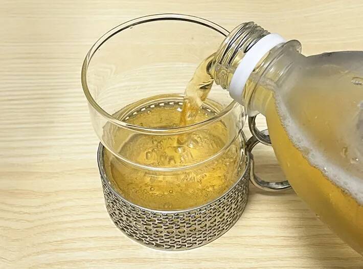 水出し紅茶を入れて4時間寝かせると…　炭酸水のアイディアに「毎日でも作りたくなる」「かなりスッキリ」