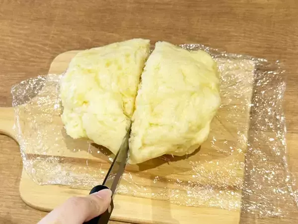 「豆腐1丁に『ホットケーキミックス1袋』を混ぜるだけで…　レンチン4分後の完成品がこちら」の画像