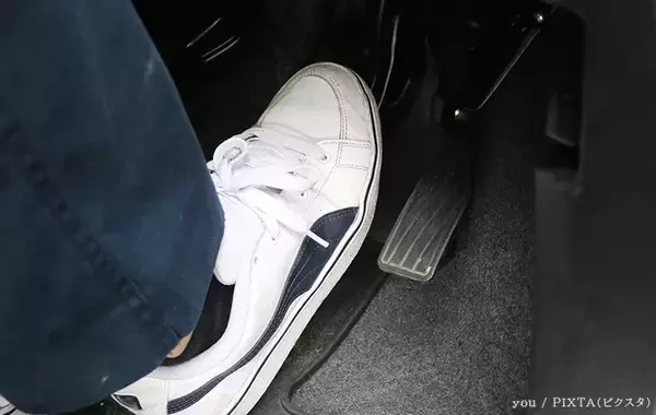 「ドライバー以外も知っておこう！　車のエンジンスタートボタンを3回押すと？」の画像