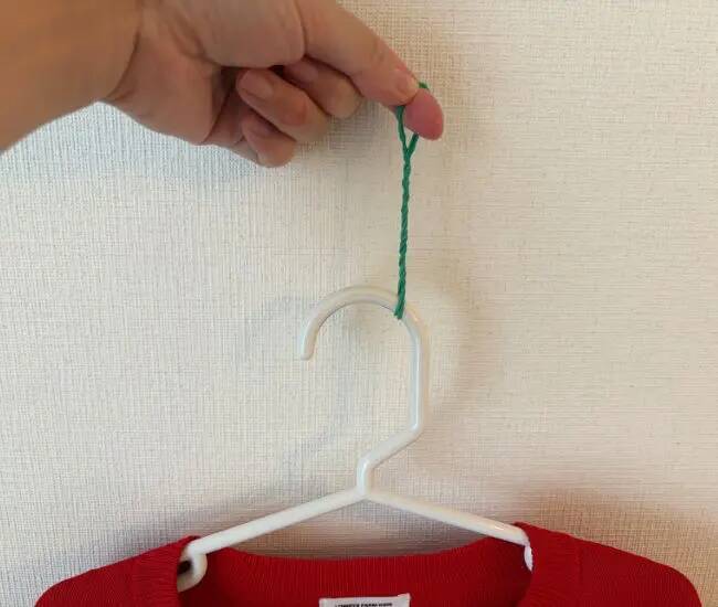 ハンガーに輪ゴム『2本』巻きつけただけ！　3時間干してもズレない検証結果がこちら
