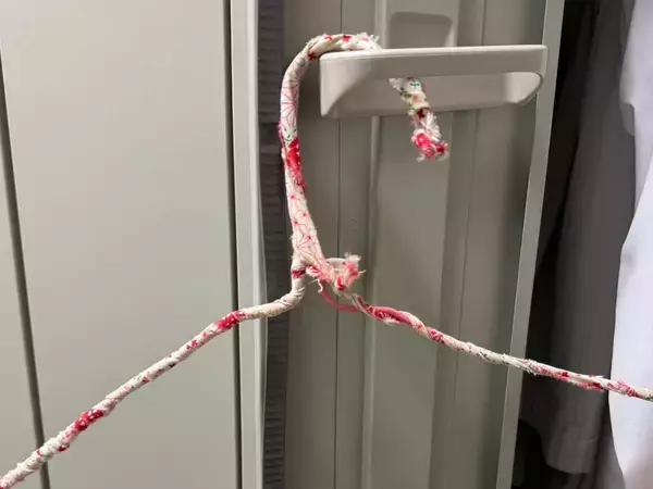 年季の入ったハンガー　母親が買い替えない『理由』に「泣きそうになった」「捨てられないやつ」