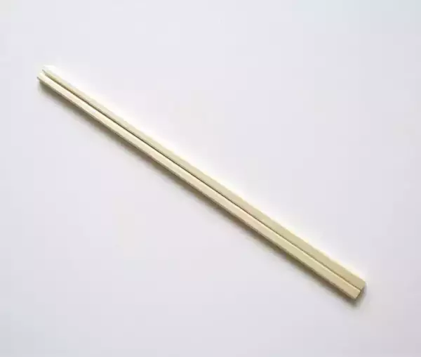 「ゆで卵に割り箸『4本』を当てて輪ゴムでとめるだけ　できた形に感動！【卵アレンジ4選】」の画像